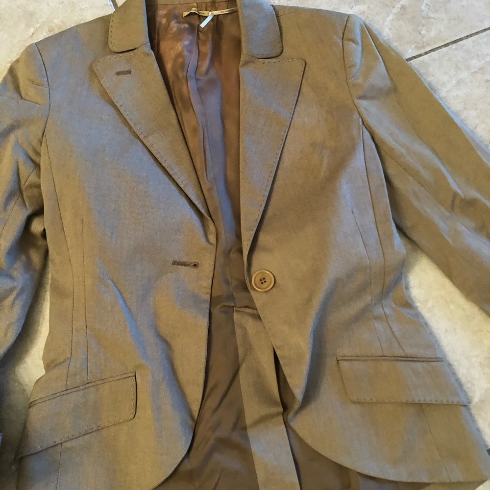 Blazer - Picture 4 of 4